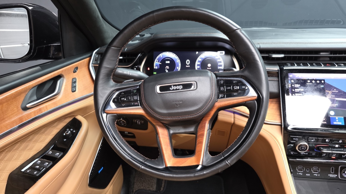 Jeep Cherokee, 2023 — фото 12 из 12
