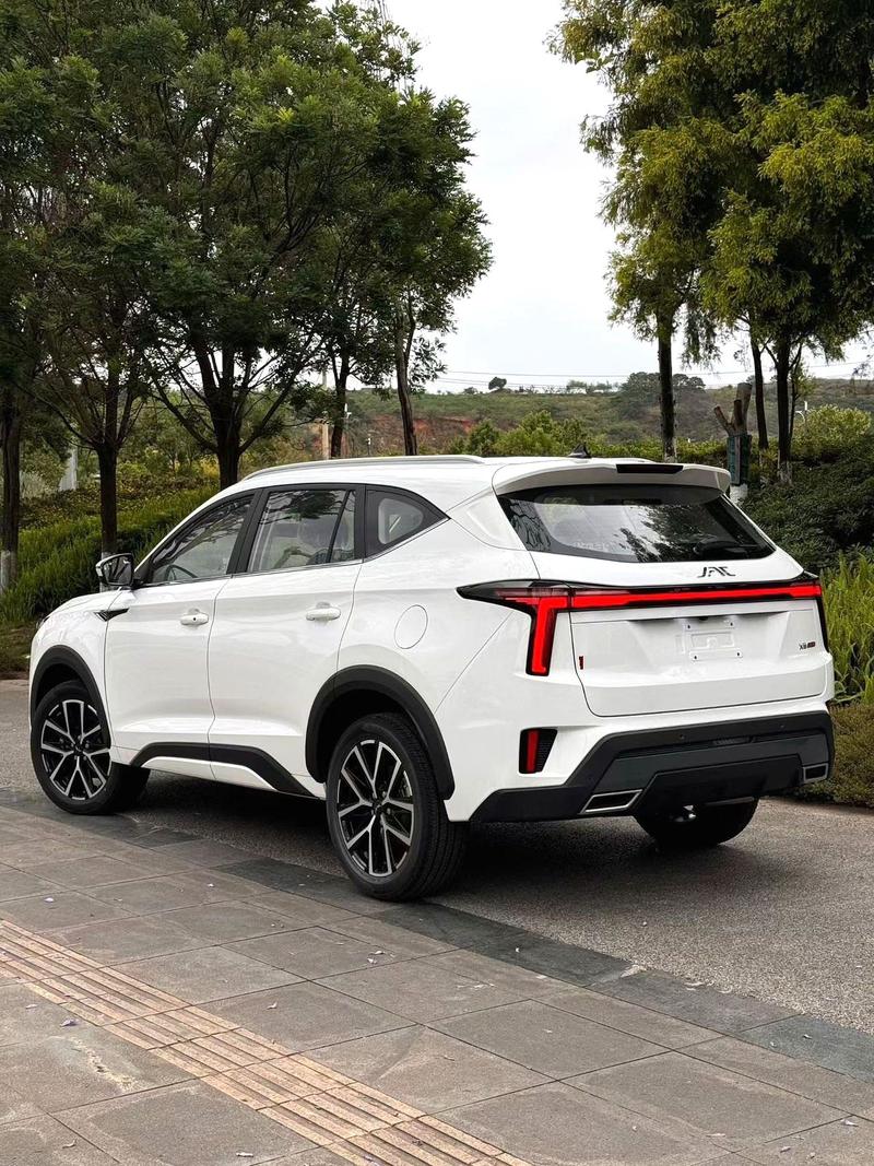 JAC X8 Plus, 2024 — фото 4 из 9