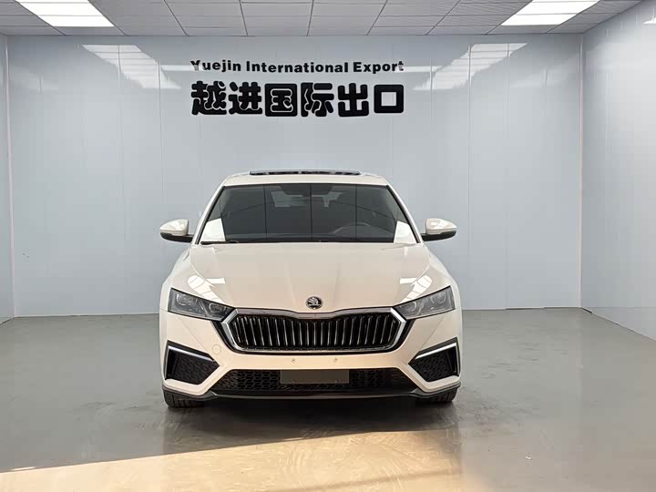 Skoda Octavia Pro, 2022 — фото 2 из 9
