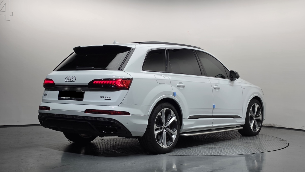 Audi Q7, 2022 — фото 2 из 12