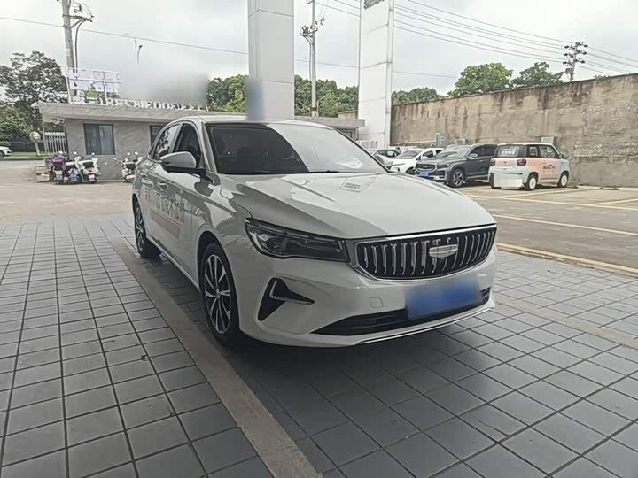 Geely Emgrand, 2025 — фото 4 из 9