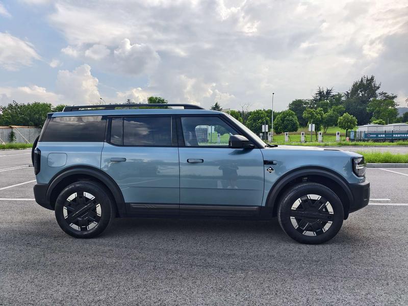 Ford Bronco Hybrid/EV, 2025 — фото 8 из 12