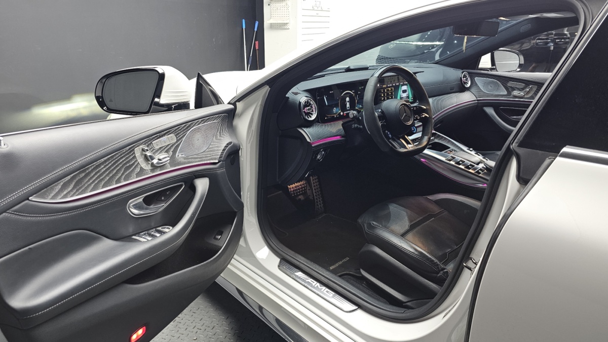 Mercedes-Benz AMG GT, 2023 — фото 9 из 12