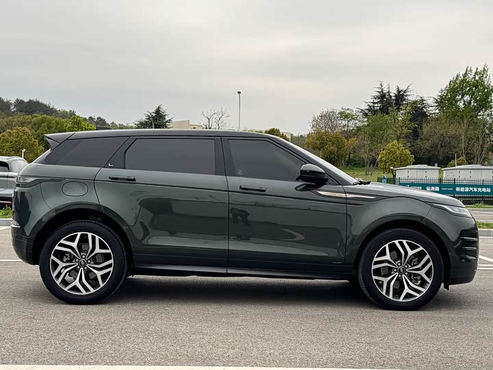 Land Rover Range Rover Evoque L, 2022 — фото 4 из 9