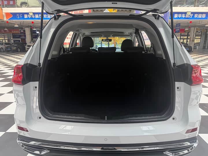 Haval M6, 2022 — фото 8 из 9