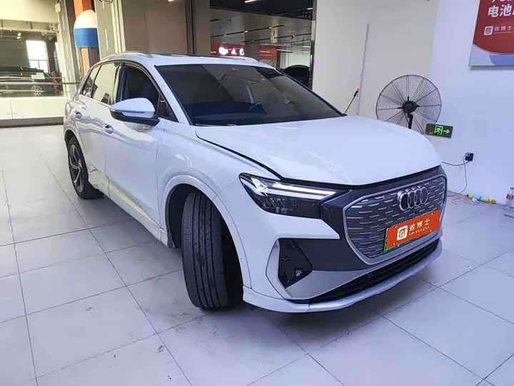 Audi Q4 e-tron, 2023 — фото 2 из 3