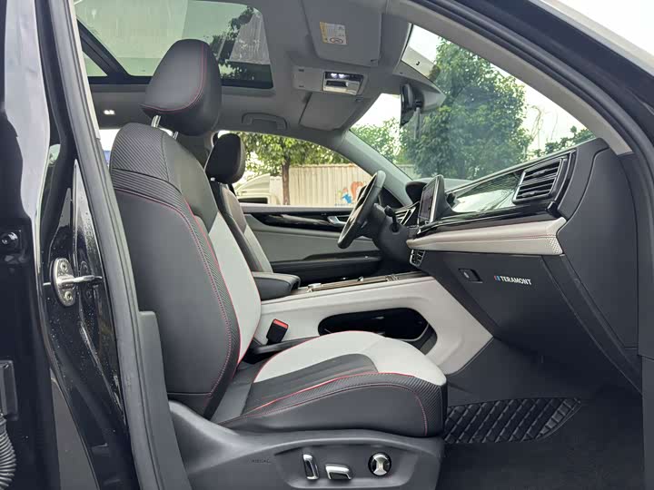 Volkswagen Teramont X, 2023 — фото 9 из 9