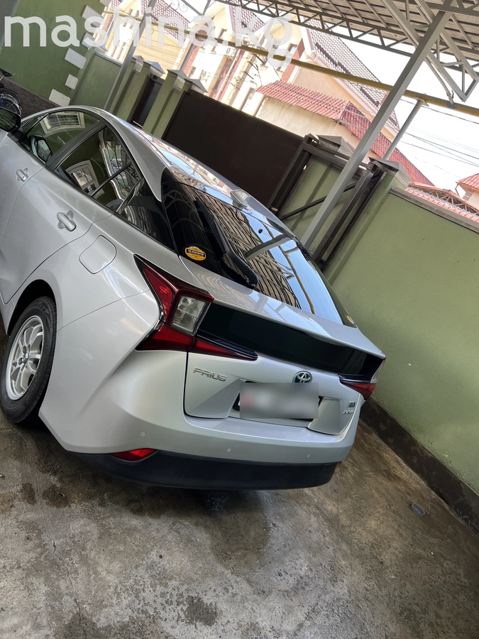 Toyota Prius, 2021 — фото 5 из 12