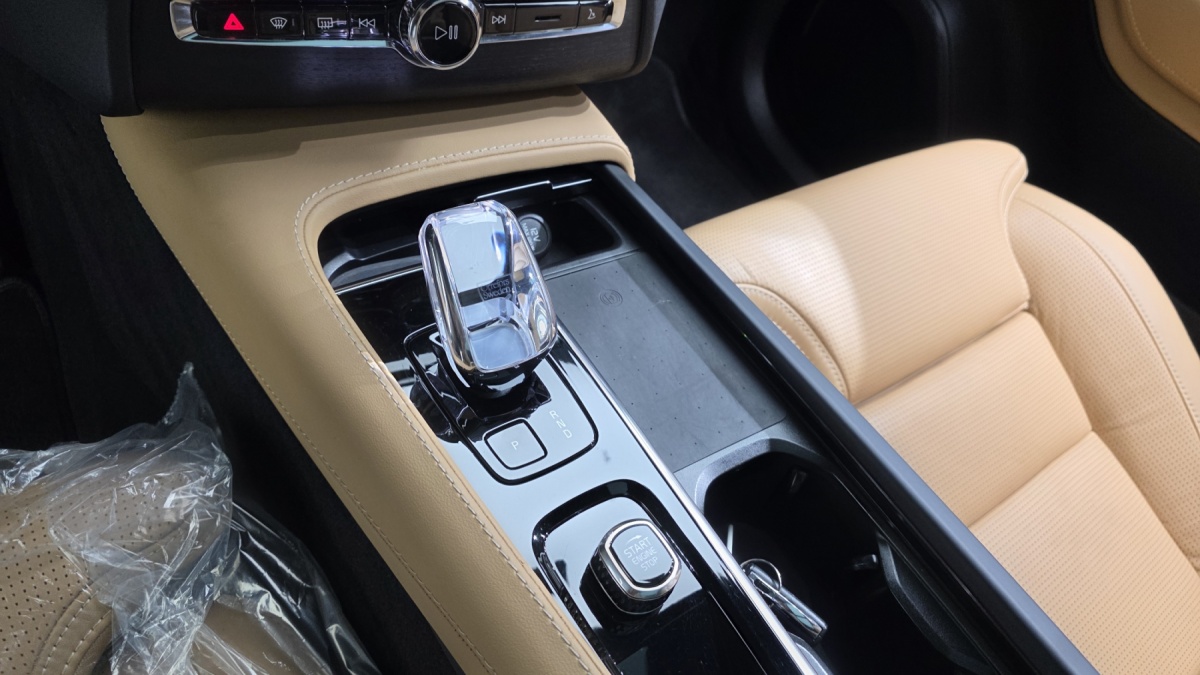 Volvo XC90, 2022 — фото 8 из 12
