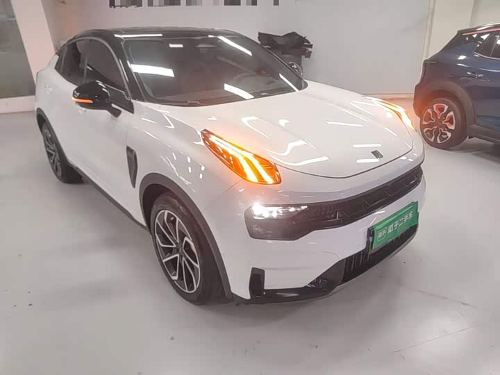 Lynk & Co 05 EM-P Hybrid, 2023 — фото 4 из 9