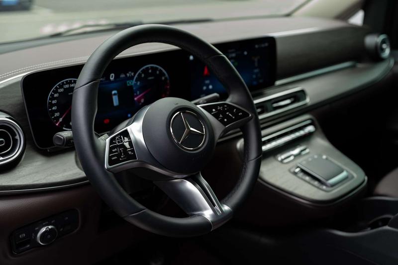 Mercedes-Benz V-Class, 2025 — фото 10 из 12