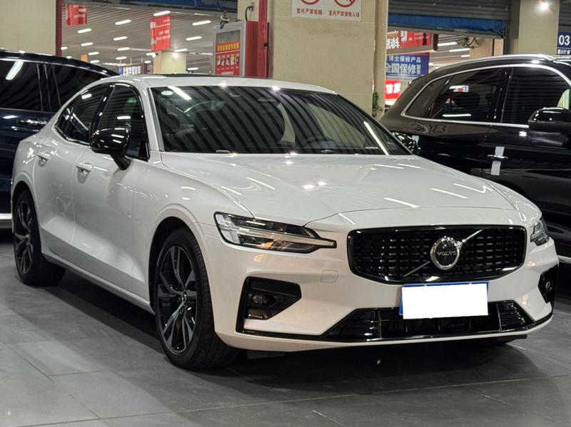 Volvo S60, 2024 — фото 3 из 10