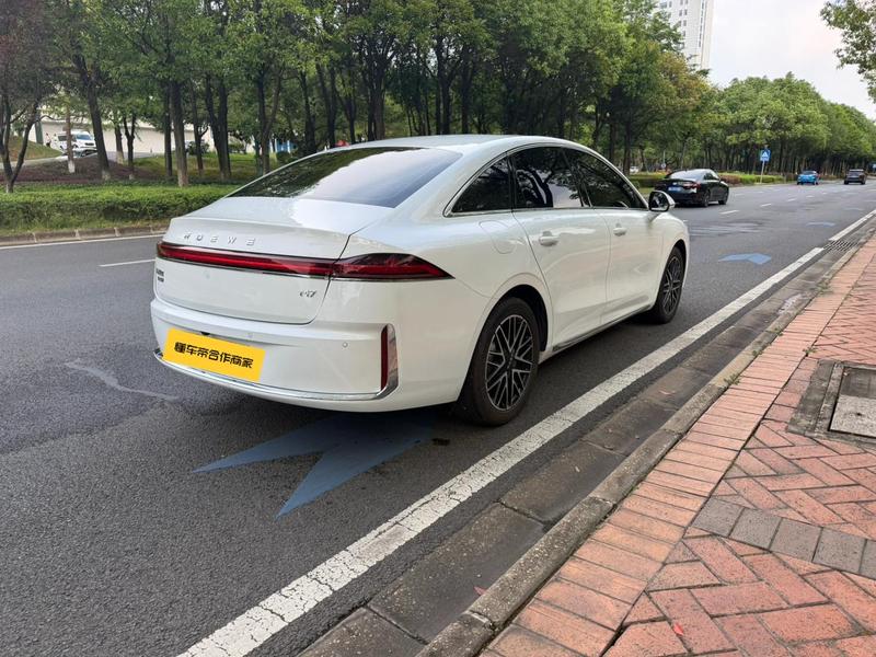 Roewe M7 DMH, 2025 — фото 6 из 11