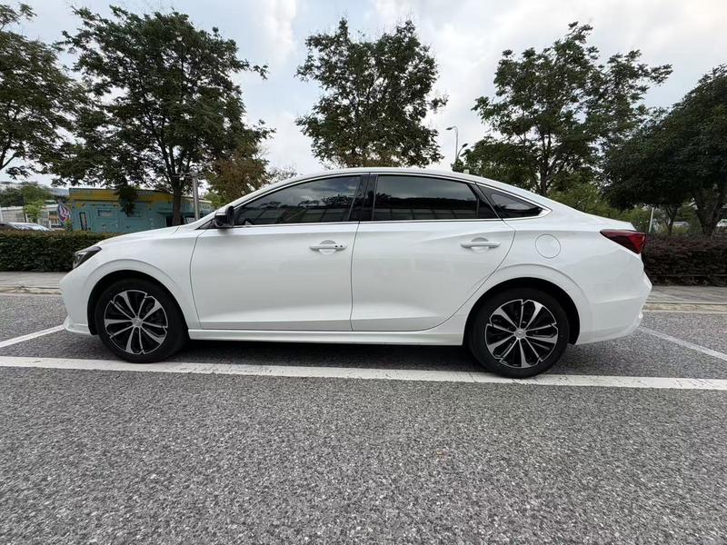 Changan Eado Plus, 2022 — фото 3 из 10