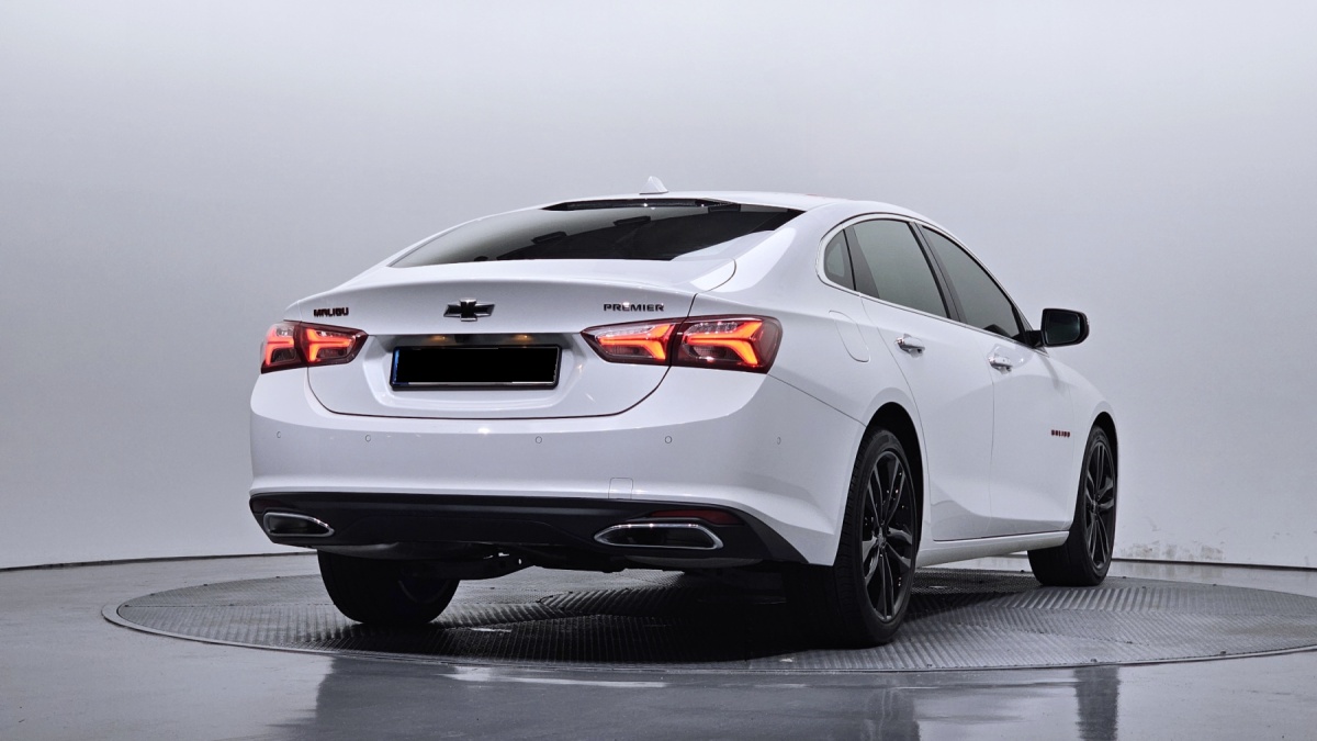 Chevrolet Malibu, 2022 — фото 2 из 12