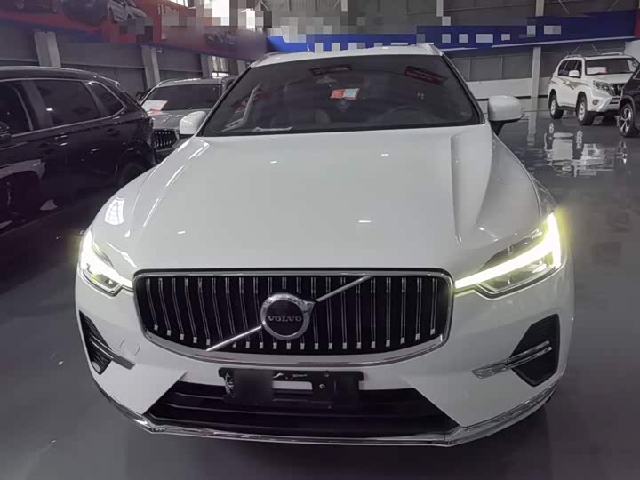 Volvo XC60, 2023 — фото 3 из 9