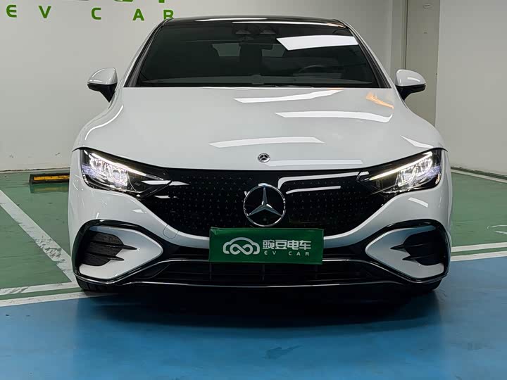 Mercedes-Benz EQE, 2023 — фото 2 из 9