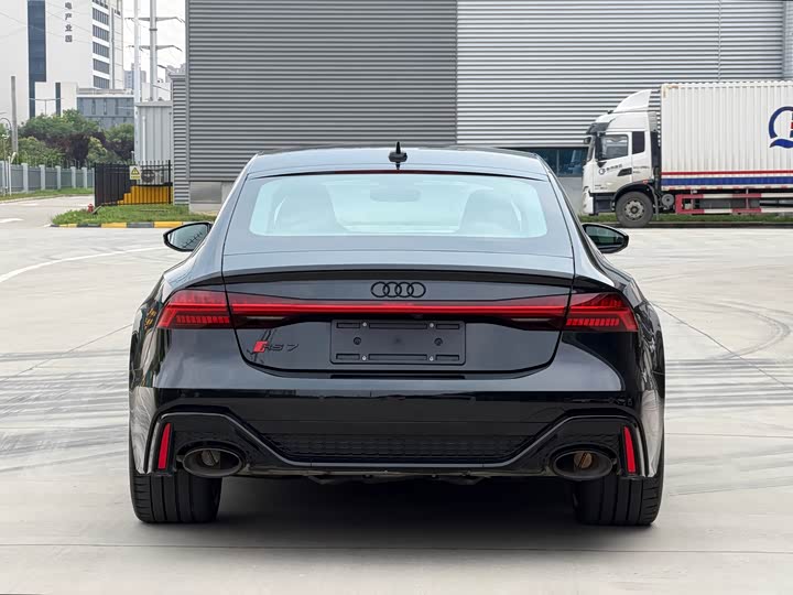 Audi RS 7, 2025 — фото 5 из 9