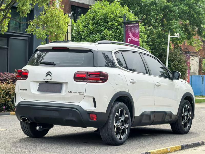 Citroen C5 Aircross 2023, 2023 — фото 6 из 10