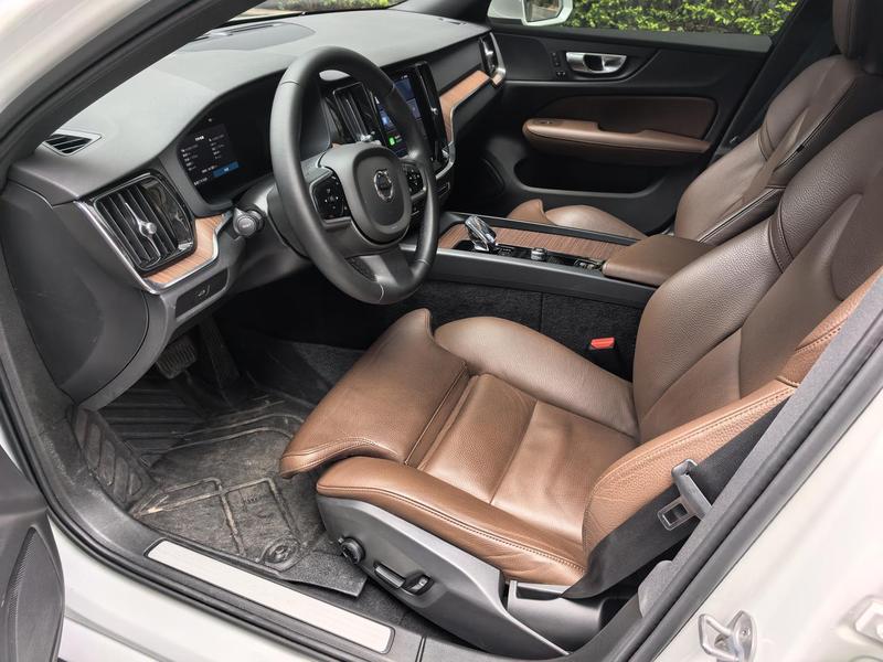 Volvo S60, 2023 — фото 9 из 11