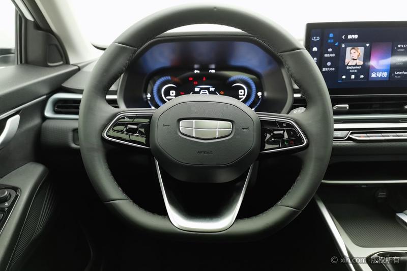 Geely Emgrand, 2024 — фото 9 из 12