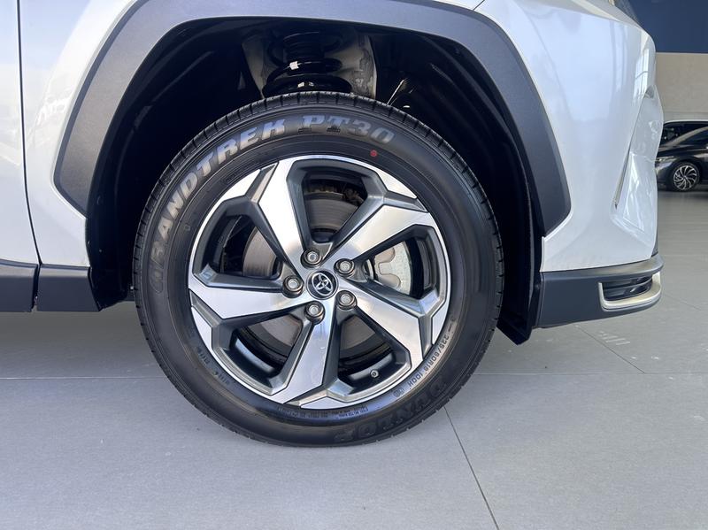 Toyota RAV4 Hybrid, 2026 — фото 6 из 12