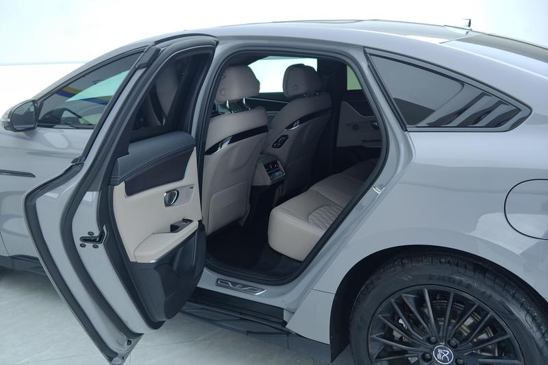 BYD Han, 2024 — фото 11 из 12