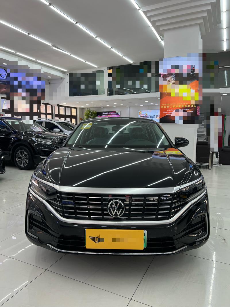 Volkswagen Passat Hybrid, 2025 — фото 2 из 7