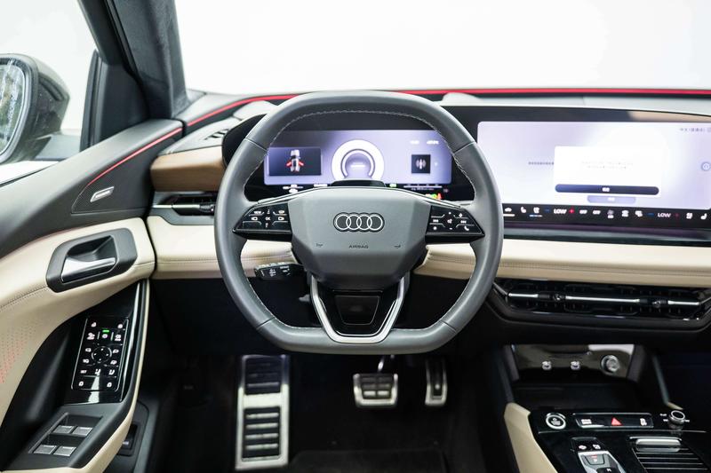 Audi Q6L e-tron, 2025 — фото 7 из 12