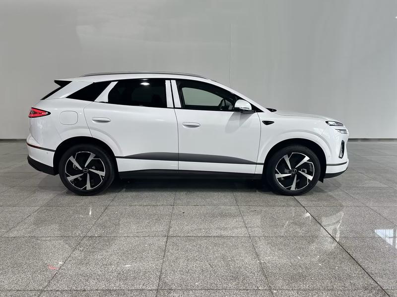 BYD Sea Lion 06 Hybrid/EV, 2026 — фото 8 из 12
