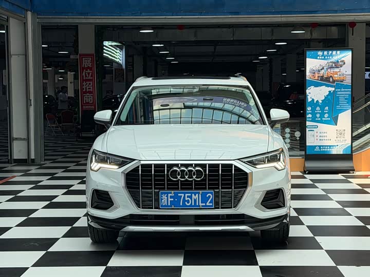 Audi Q3, 2022 — фото 2 из 9