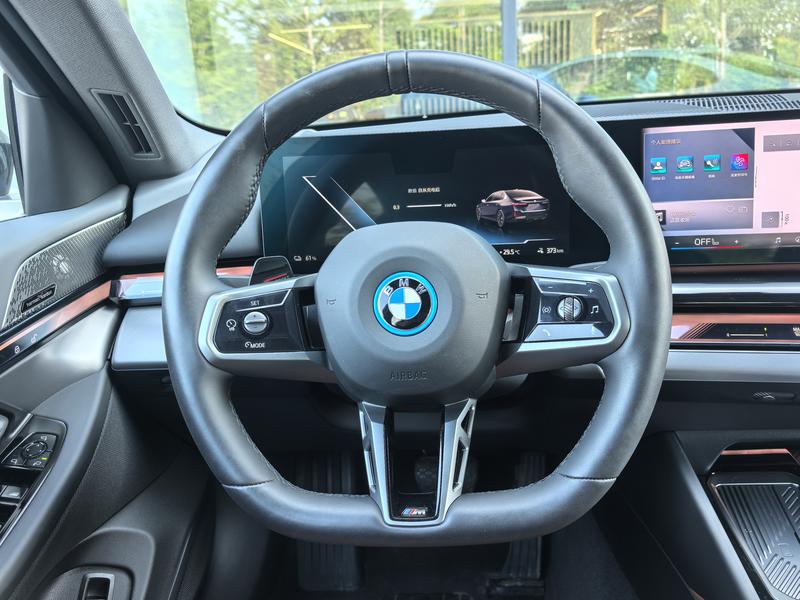 BMW i5, 2025 — фото 10 из 12
