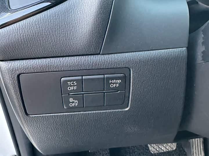 Mazda CX-4, 2023 — фото 8 из 9