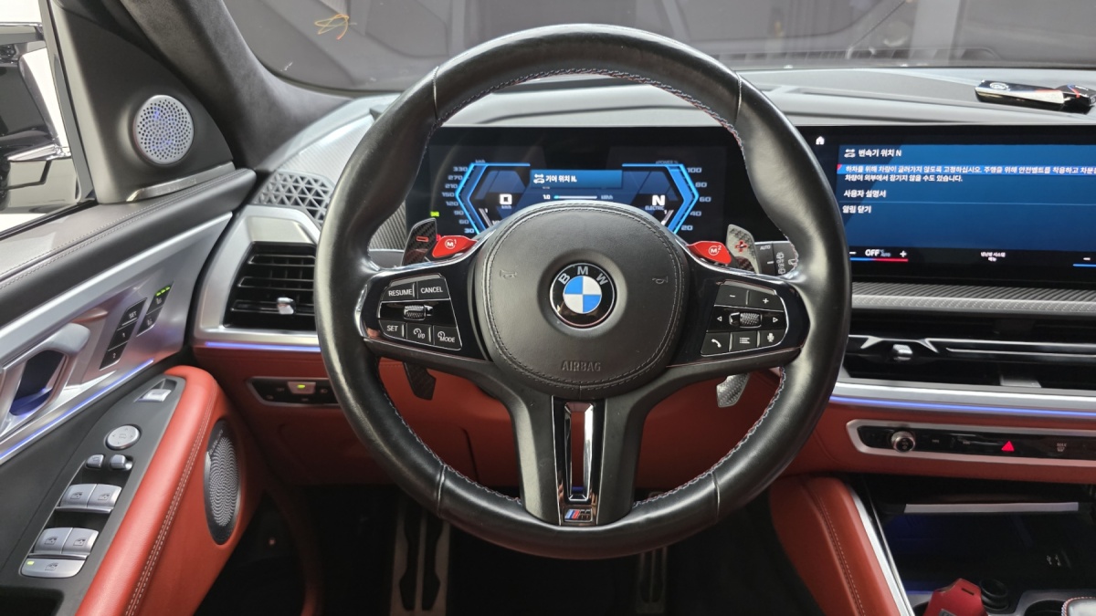 BMW XM, 2023 — фото 12 из 12