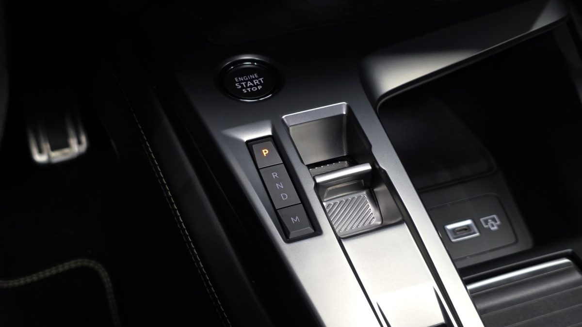 Peugeot 408, 2024 — фото 9 из 12