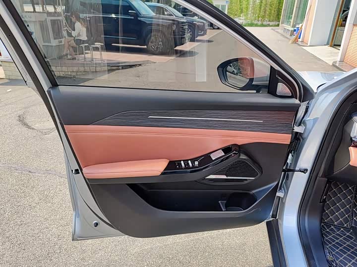 Geely Galaxy L6, 2025 — фото 6 из 9
