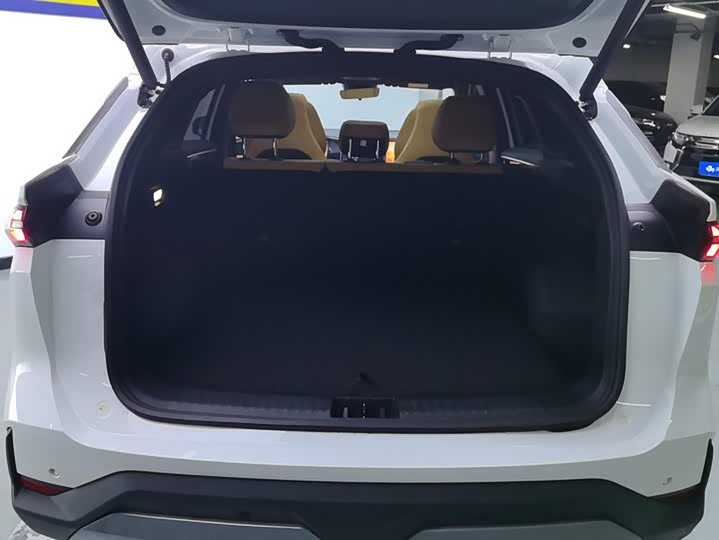 Geely Galaxy L7, 2024 — фото 4 из 9