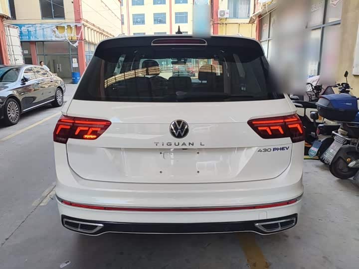 Volkswagen Tiguan L Hybrid, 2022 — фото 6 из 9
