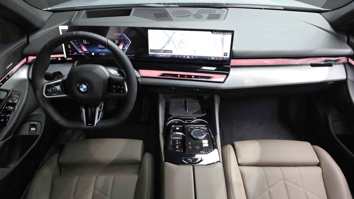 BMW 5 Series, 2025 — фото 7 из 12