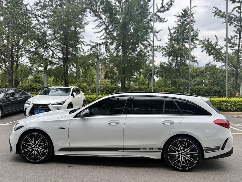 Mercedes-Benz C-Class AMG, 2025 — фото 4 из 12
