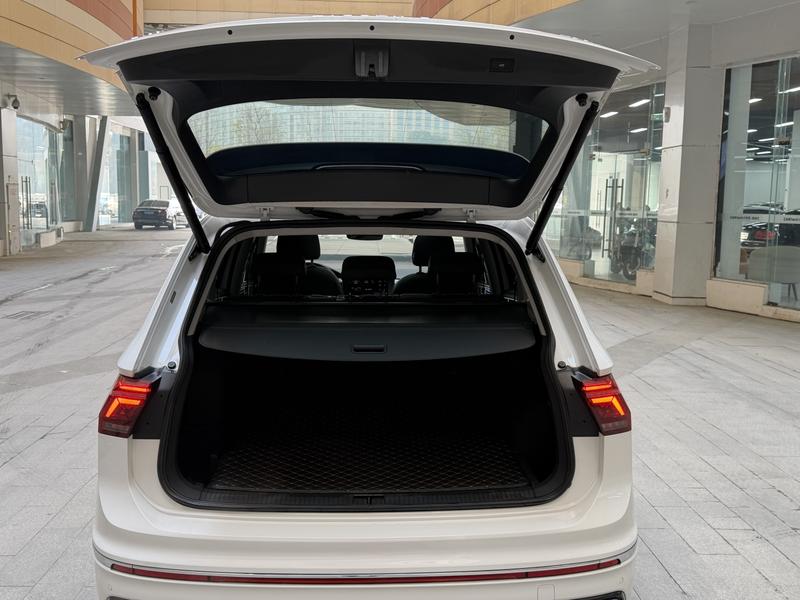 Volkswagen Tiguan L Hybrid, 2022 — фото 12 из 12