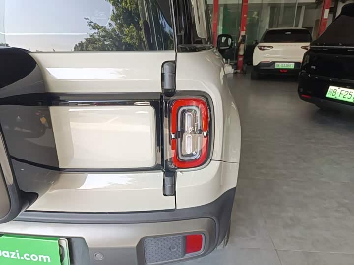 Baojun Yep Plus, 2025 — фото 8 из 9