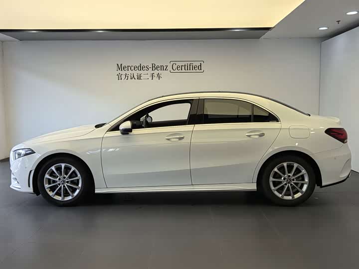 Mercedes-Benz A-Class, 2022 — фото 2 из 9