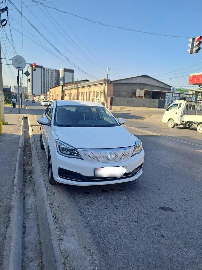 Dongfeng Aeolus E70, 2021
