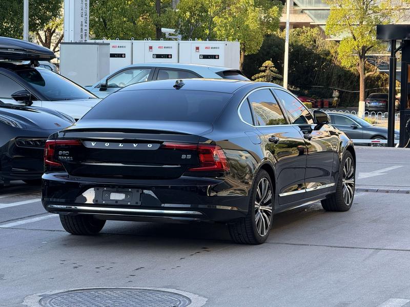 Volvo S90, 2023 — фото 5 из 12