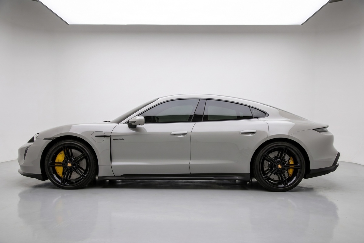 Porsche Taycan, 2023 — купить в Санкт-Петербурге под ключ