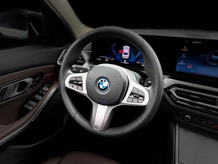 BMW i3, 2024 — фото 7 из 9