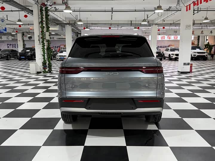 BYD Song Pro Hybrid, 2026 — фото 5 из 9
