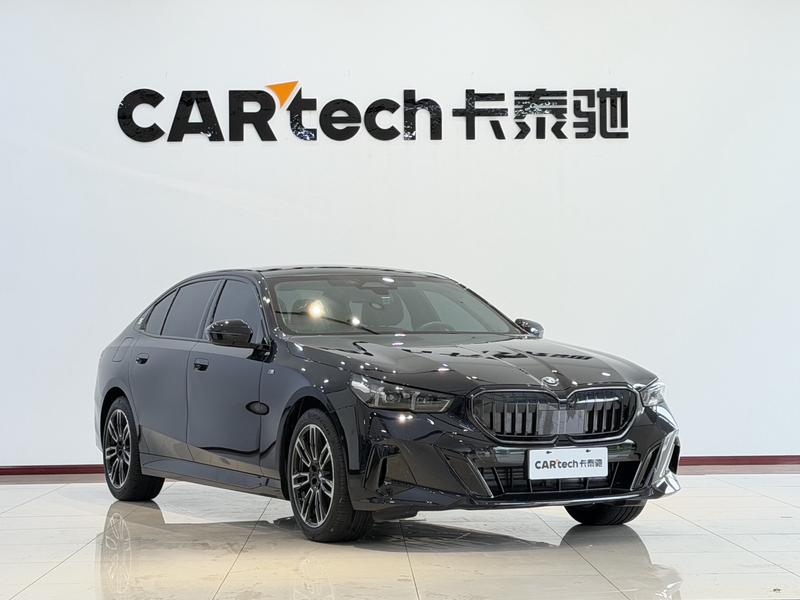BMW 5 Series, 2025 — фото 3 из 12