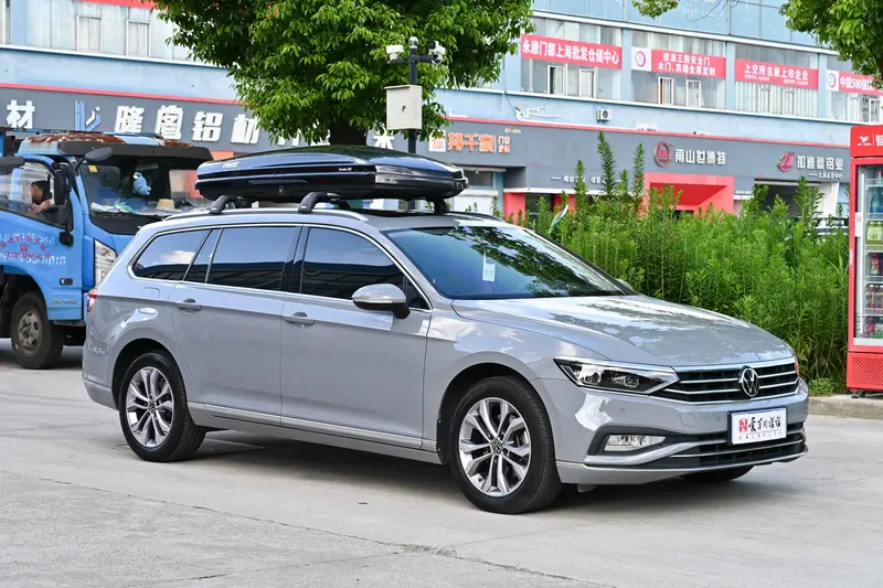 Volkswagen Passat Variant, 2023 — фото 3 из 10
